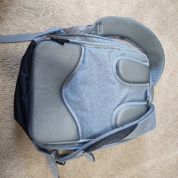 Solar backpack - Picture 2 of 3